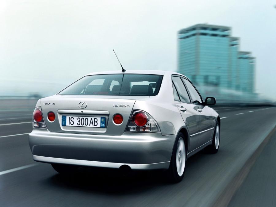  Lexus IS300 2001 года  (EU) (фото 9 из 9)